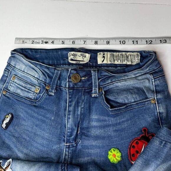 Indigo Rein Crop Jeans with Embroidered Patches | Size 5 | Boho Y2K Style - Picture 8 of 8